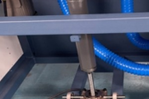 Lifting screw