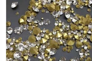 Pointed-back rhinestones